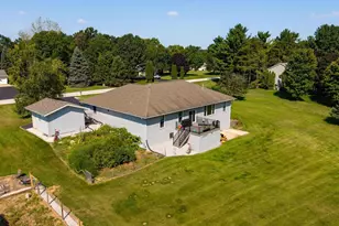 3206 River Forest Hills Dr, Pulaski, WI 54162 - Photo 5