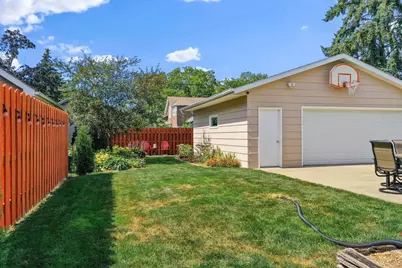1229 Western Street, Oshkosh, WI 54901 - Photo 33