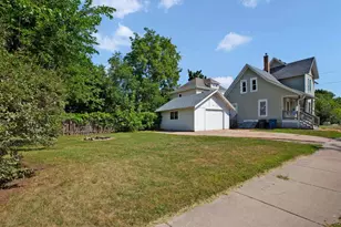 1103 Cherry St, Oshkosh, WI 54901 - Photo 5