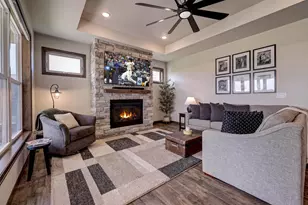 885 Cygnet Ct, Menasha, WI 54952 - Photo 11