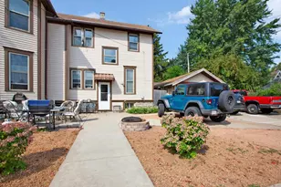 330 E Irving Ave, Oshkosh, WI 54901 - Photo 3