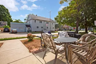 330 E Irving Ave, Oshkosh, WI 54901 - Photo 5