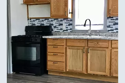 1139 Wirtz Avenue, Green Bay, WI 54304 - Photo 9