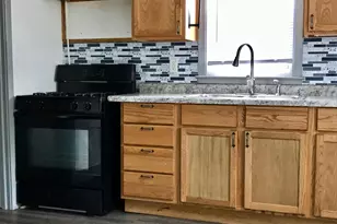 1139 Wirtz Ave, Green Bay, WI 54304 - Photo 9