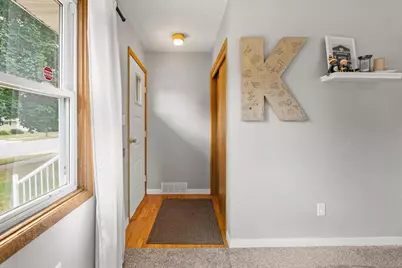 1324 Bismarck Avenue, Oshkosh, WI 54902 - Photo 9