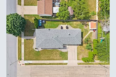1324 Bismarck Avenue, Oshkosh, WI 54902 - Photo 41