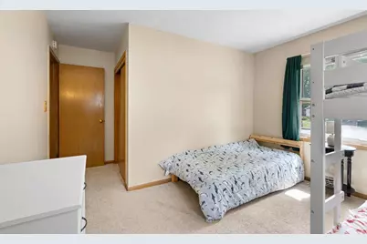 1324 Bismarck Avenue, Oshkosh, WI 54902 - Photo 15
