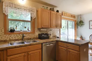 1333 Kloppman St, Crivitz, WI 54114 - Photo 7