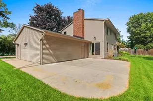 2697 Indian Hill Dr, Green Bay, WI 54313 - Photo 43