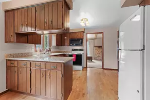 2697 Indian Hill Dr, Green Bay, WI 54313 - Photo 15