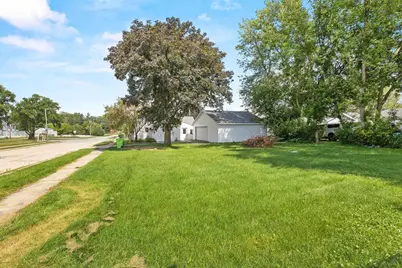 201 Monroe Street, Waupun, WI 53963 - Photo 27