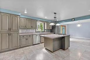 2153 Balsam Way, Green Bay, WI 54313 - Photo 15