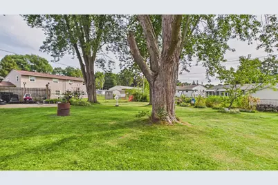 1864 Neal Court, Green Bay, WI 54302 - Photo 29