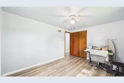 1864 Neal Court, Green Bay, WI 54302 - Photo 13