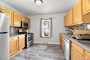 117 W Custer Ave, Oshkosh, WI 54901 - Photo 11