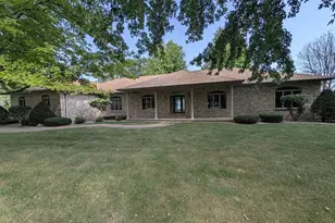 3300 Harbor Bay Rd, Oshkosh, WI 54901 - Photo 1