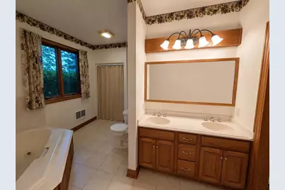 3300 Harbor Bay Road, Oshkosh, WI 54901 - Photo 19