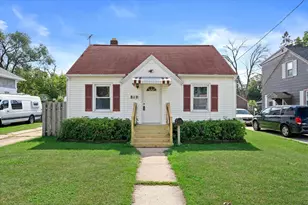 819 Mullet Pl, Green Bay, WI 54304 - Photo 1