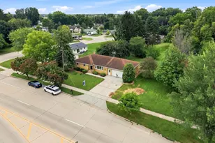 2475 Duck Creek Pkwy, Howard, WI 54303 - Photo 29