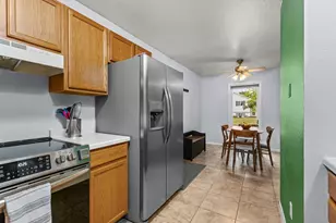 3817 Purple Crest Dr, Oshkosh, WI 54901 - Photo 9