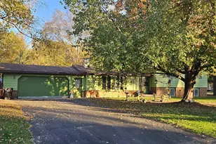 104 Crestwood Ct, Shawano, WI 54166 - Photo 1