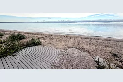 4750 Edgewater Beach, Green Bay, WI 54311 - Photo 13