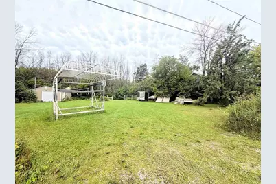 4750 Edgewater Beach, Green Bay, WI 54311 - Photo 5
