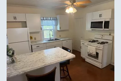 1843 Hubbard Street, Oshkosh, WI 54902 - Photo 3