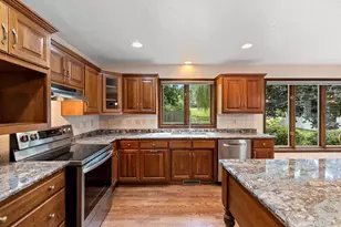 3560 Highland Center Dr, Green Bay, WI 54311 - Photo 11