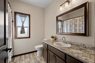 2146 Caroline Ct, Neenah, WI 54956 - Photo 23