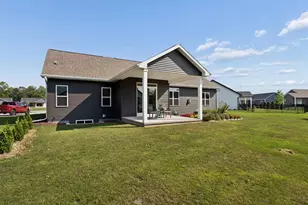2146 Caroline Ct, Neenah, WI 54956 - Photo 29