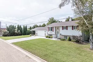 1903 Lawrence St, New London, WI 54961 - Photo 41