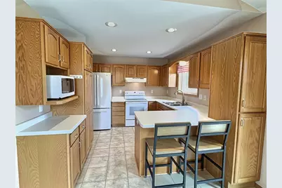 2756 Clover Street, Oshkosh, WI 54901 - Photo 7