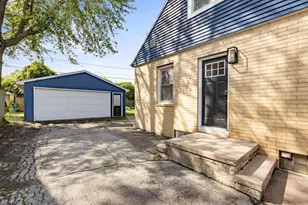 1028 Mayer St, Menasha, WI 54952 - Photo 3