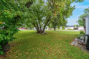 2303 N Main St, Oshkosh, WI 54901 - Photo 19