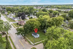 2303 N Main St, Oshkosh, WI 54901 - Photo 25