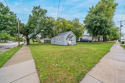 2303 N Main Street, Oshkosh, WI 54901 - Photo 17