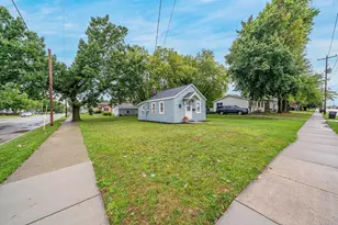 2303 N Main St, Oshkosh, WI 54901 - Photo 17