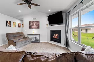 2608 Hendricks Ave, Kaukauna, WI 54130 - Photo 9