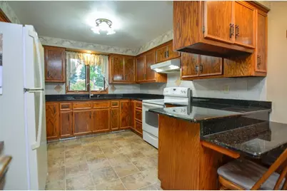 1040 Debra Street, Wrightstown, WI 54180 - Photo 13