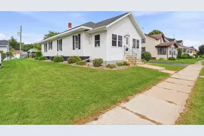 709 W North Water Street, New London, WI 54961 - Photo 3