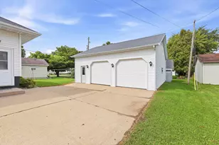 709 W North Water St, New London, WI 54961 - Photo 21