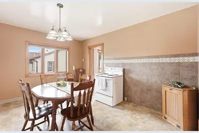 709 W North Water Street, New London, WI 54961 - Photo 7