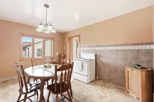 709 W North Water St, New London, WI 54961 - Photo 7