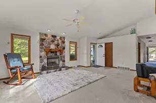 8443 O Connells Resort Rd, Winnebago, WI 54986 - Photo 9