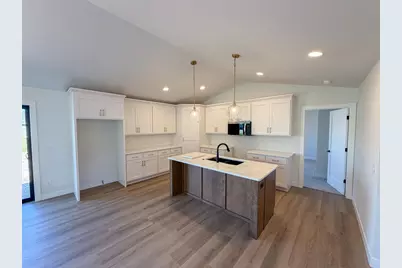 N8853 Galway Lane, Appleton, WI 54915 - Photo 3