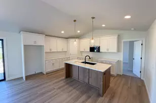N8853 Galway Ln, Appleton, WI 54915 - Photo 3