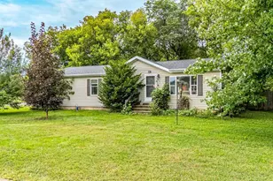 1021 E Elizabeth St, Shawano, WI 54166 - Photo 1