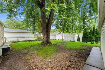 1917 Farlin Avenue, Green Bay, WI 54302 - Photo 47