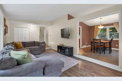 158 Winchester Way, Green Bay, WI 54302 - Photo 5